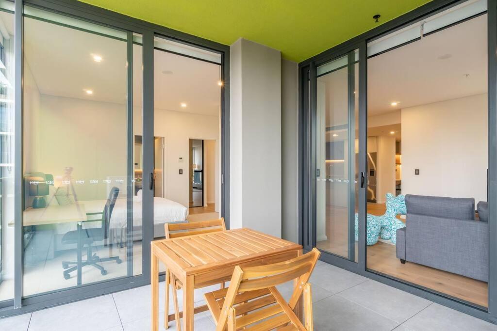 Apartment Z4 Walk To Bus Stop 2 Car Spaces Spacious Family